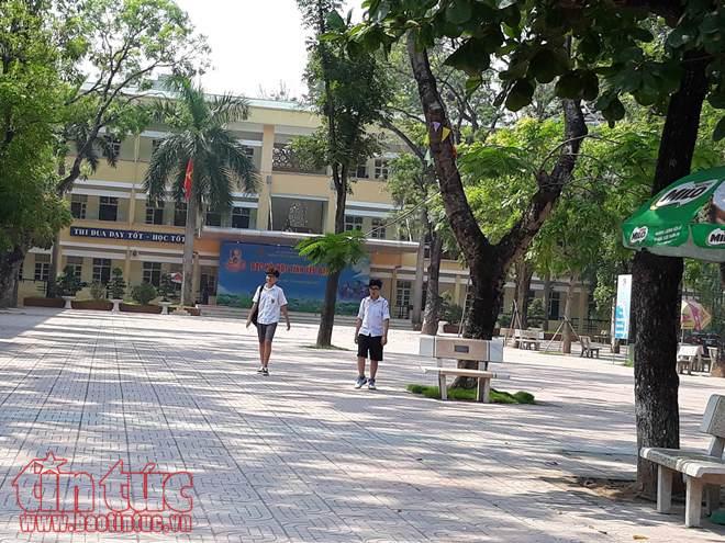 Thí sinh kết thúc môn thi Ngữ văn: Khá hào hứng với đề thi ảnh 1